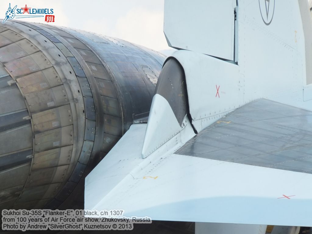 Su-35S_Flanker-E_0172.jpg