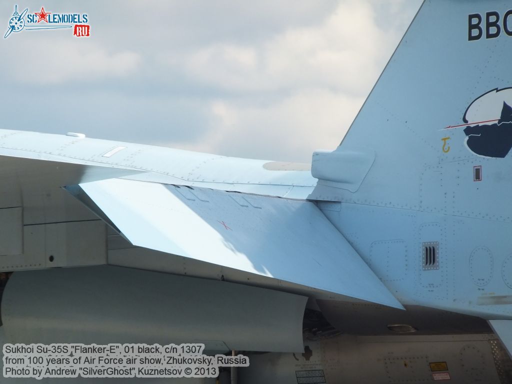 Su-35S_Flanker-E_0240.jpg