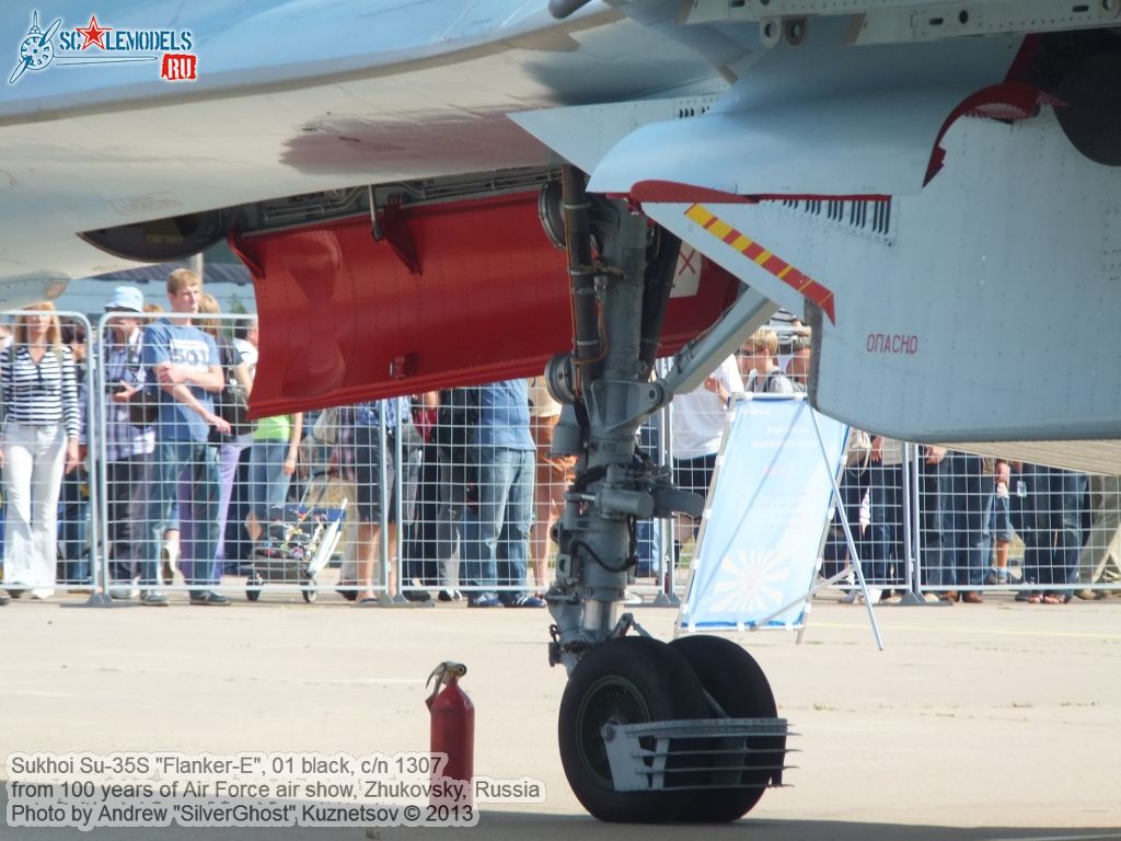 Su-35S_Flanker-E_0247.jpg