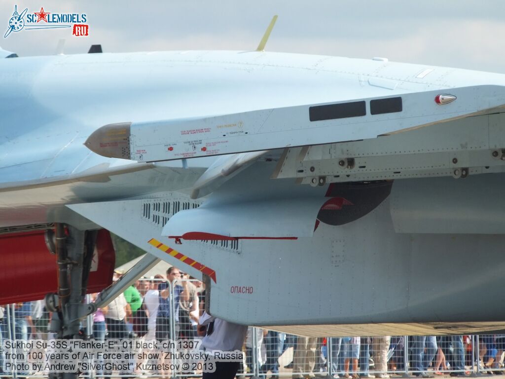 Su-35S_Flanker-E_0252.jpg