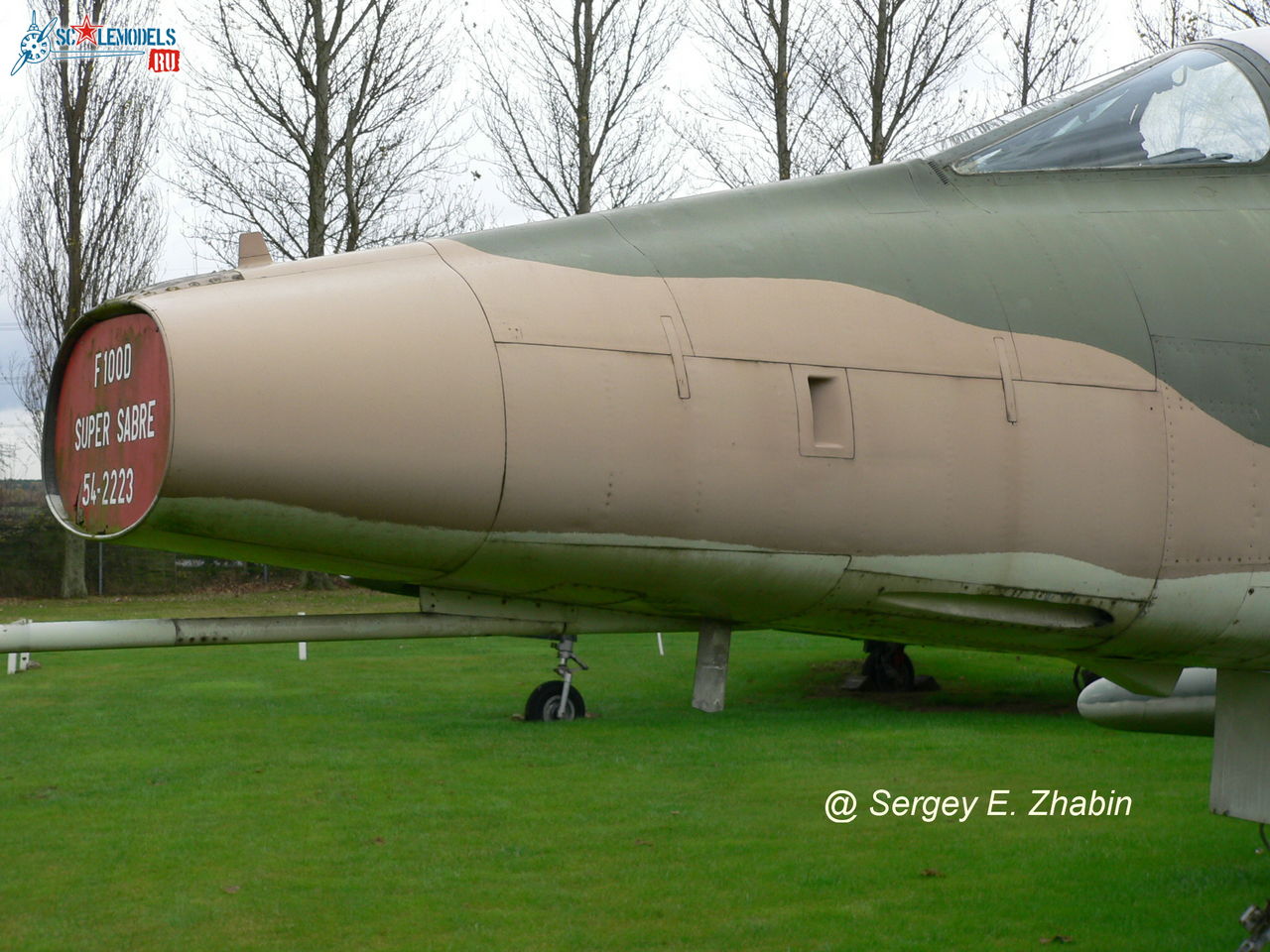 F-100D Newark RAF Museum (2).JPG