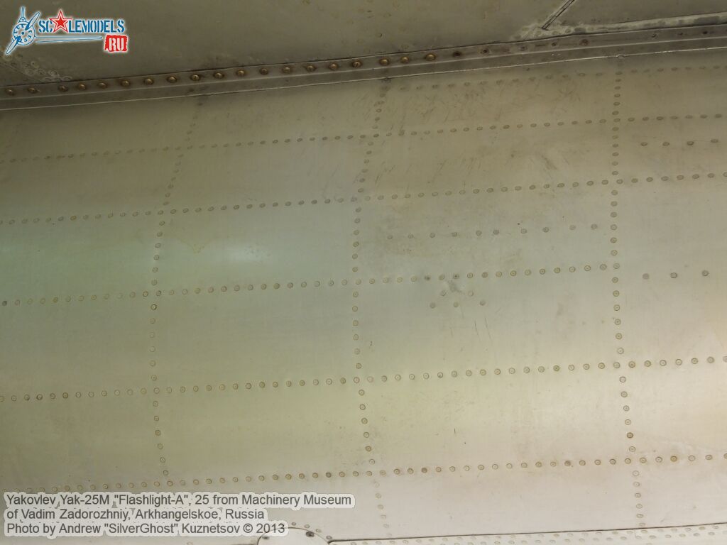 Yak-25M_Flashlight_0304.jpg