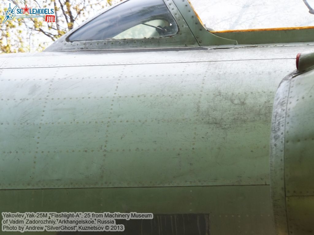 Yak-25M_Flashlight_0328.jpg