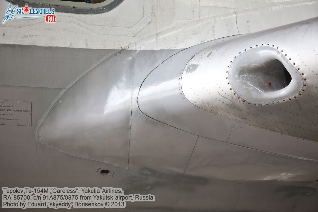 Tu-154M_RA-85700_0017.jpg