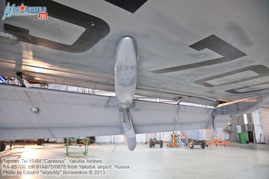 Tu-154M_RA-85700_0027.jpg