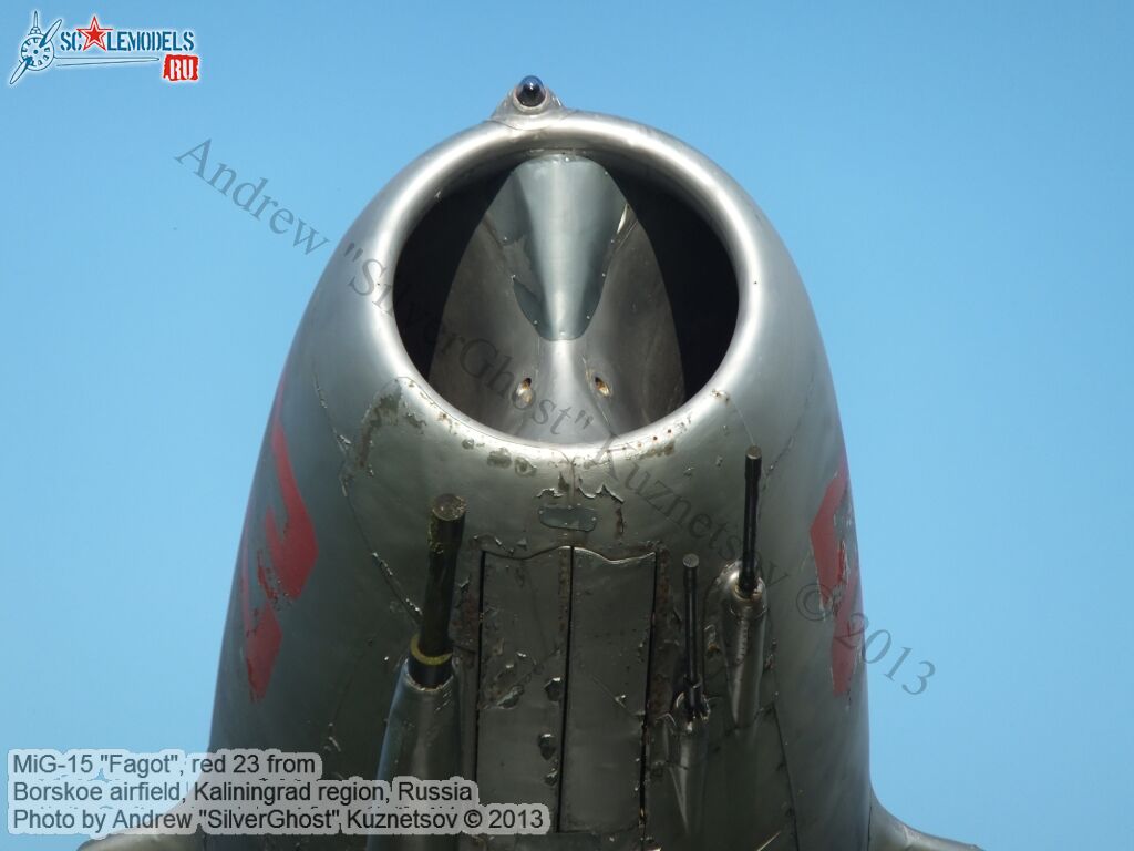MiG-15_Fagot_0113.jpg