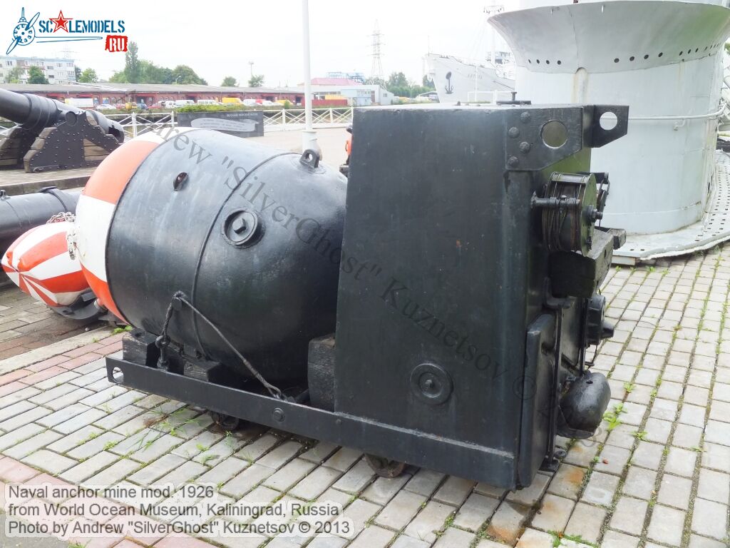 Naval_anchor_mine_1926_0009.jpg