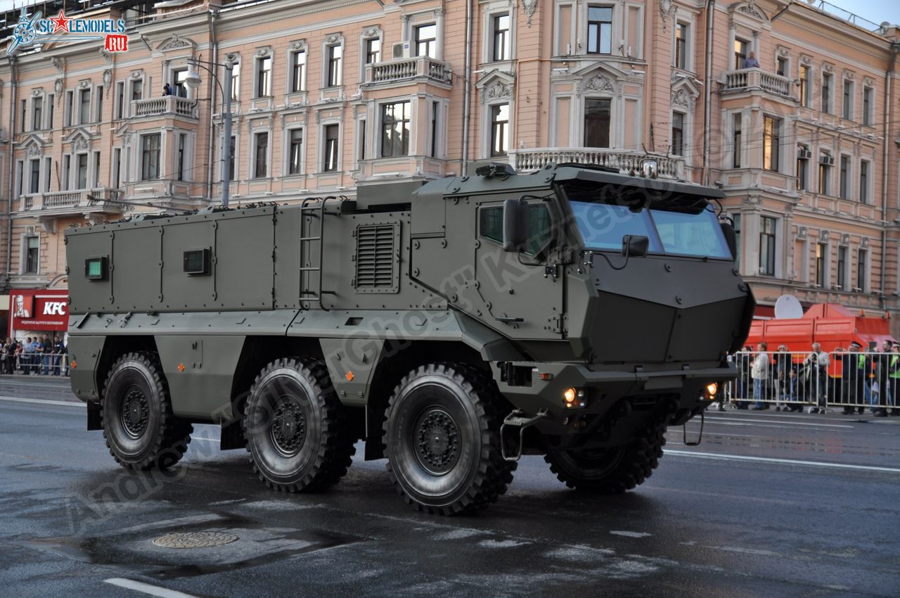 Victory_day_parade_2014_0000.jpg