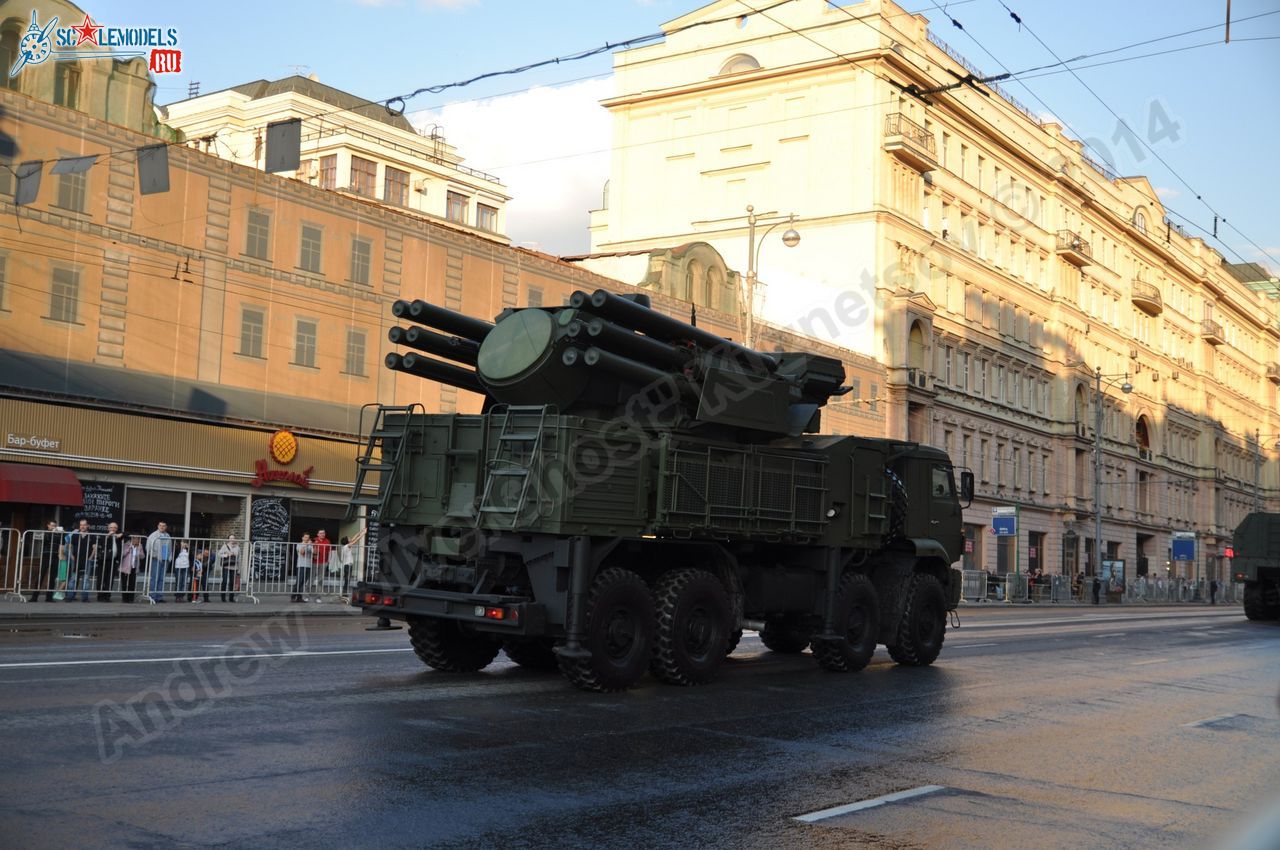 Victory_day_parade_2014_0040.jpg