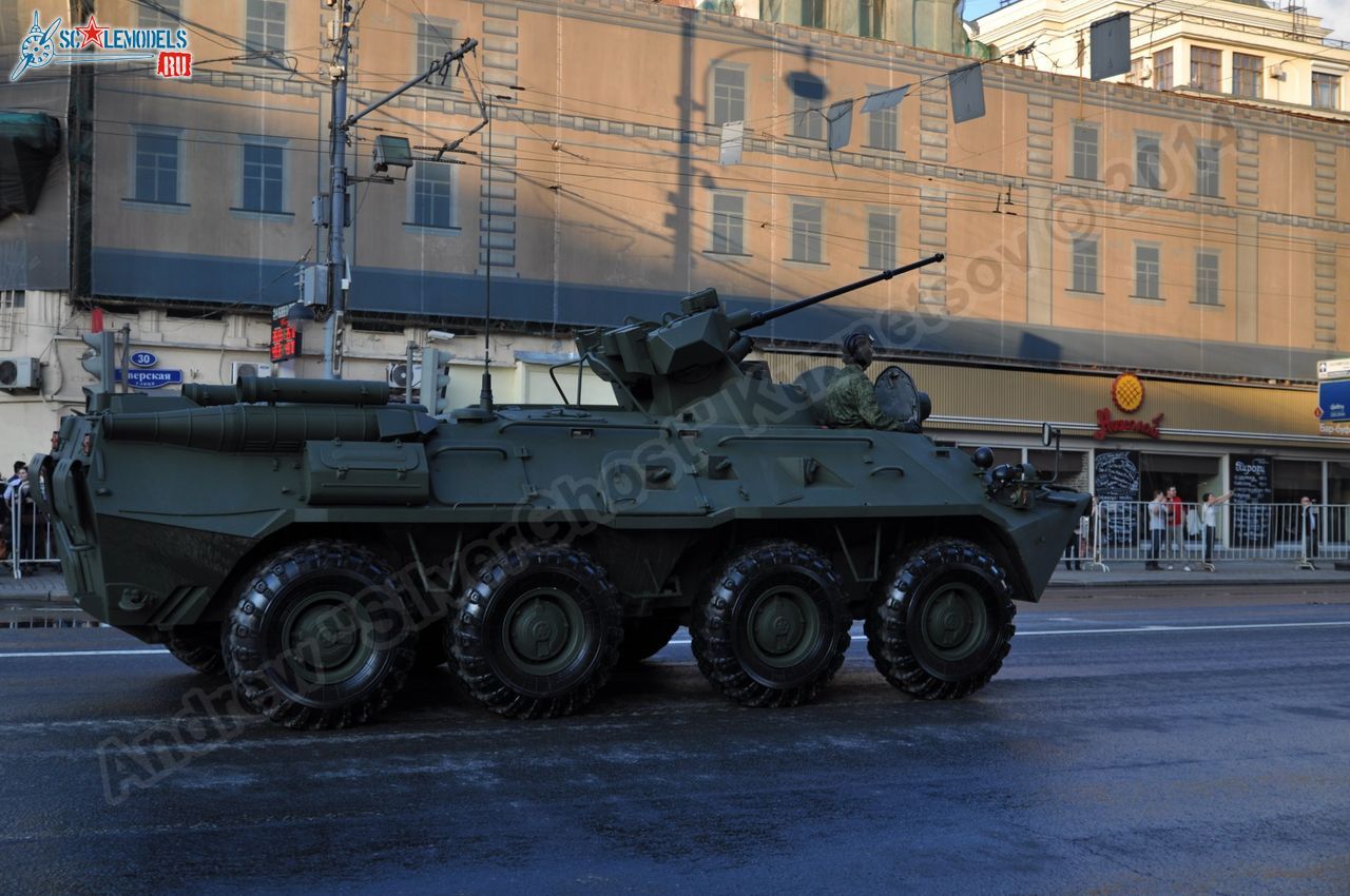 Victory_day_parade_2014_0042.jpg