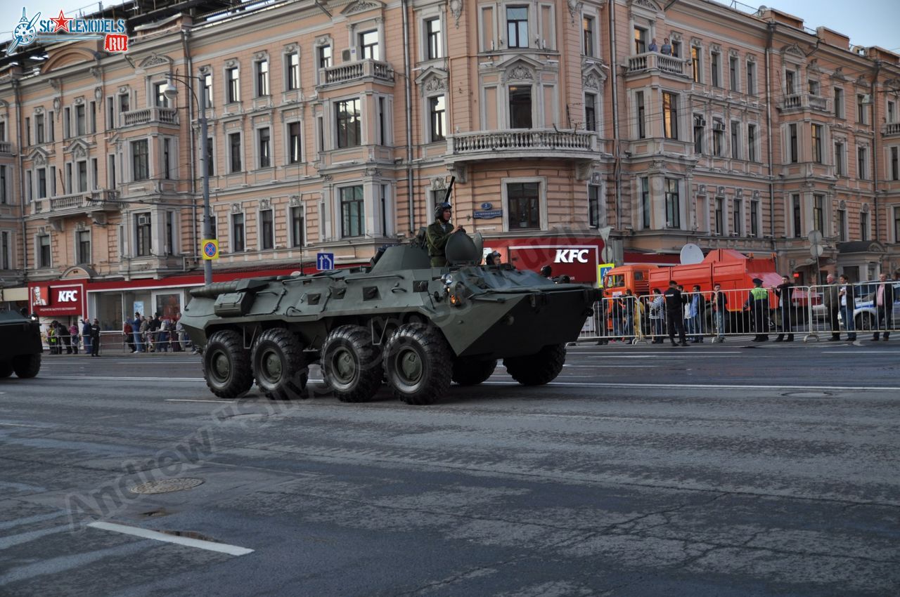 Victory_day_parade_2014_0109.jpg