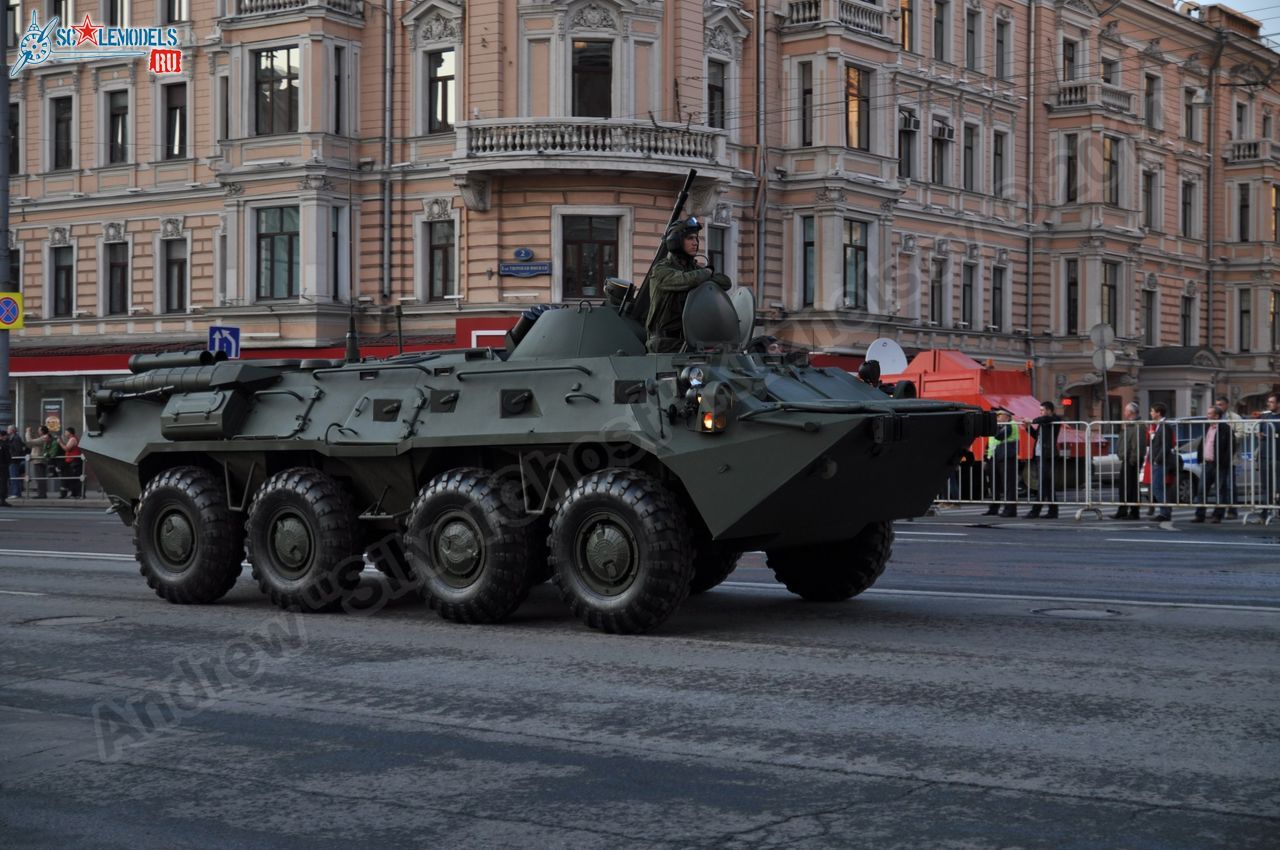 Victory_day_parade_2014_0117.jpg