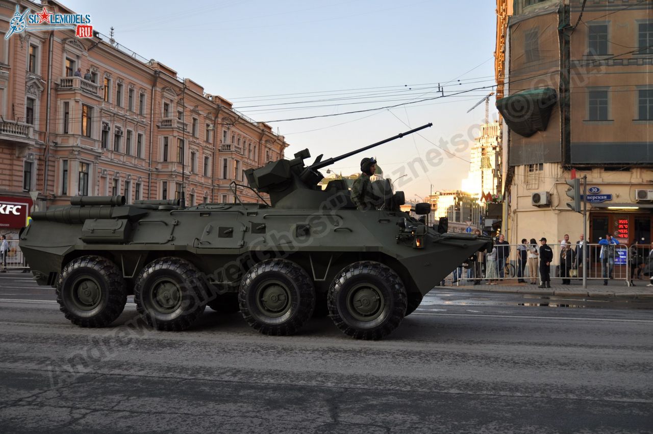 Victory_day_parade_2014_0127.jpg