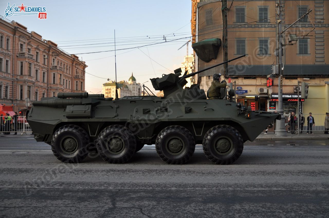 Victory_day_parade_2014_0128.jpg