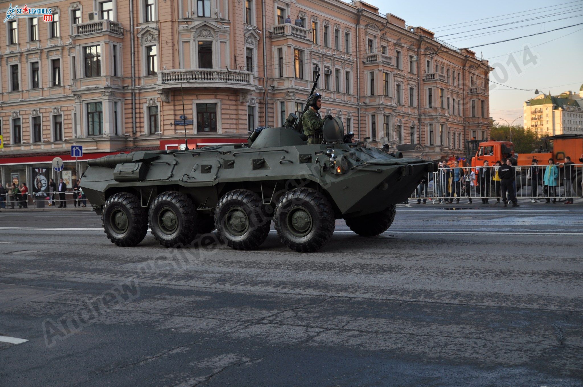 Victory_day_parade_2014_0107.jpg