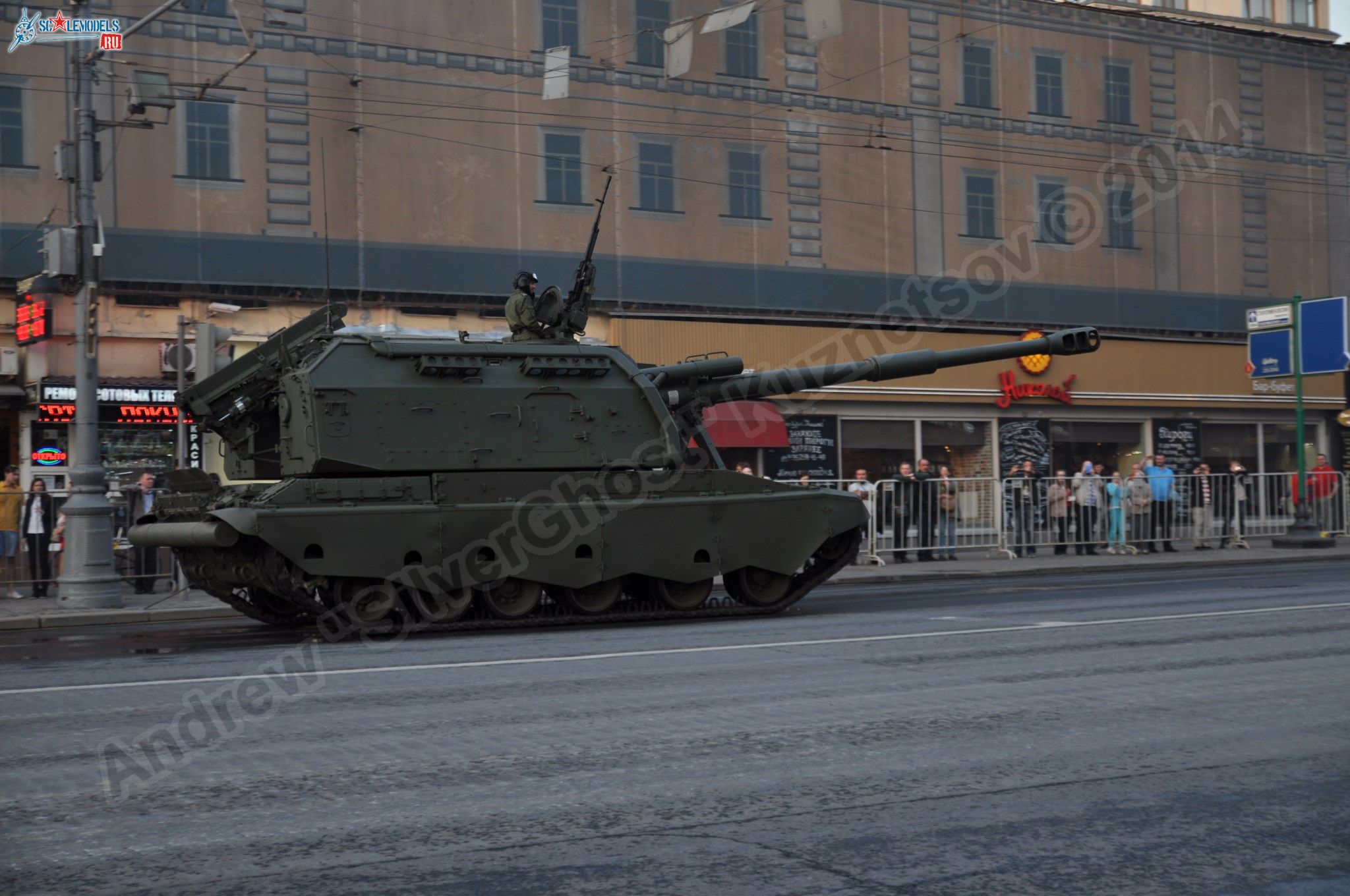 Victory_day_parade_2014_0207.jpg