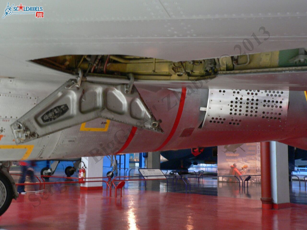 F-84F Thunderstreak_23.JPG