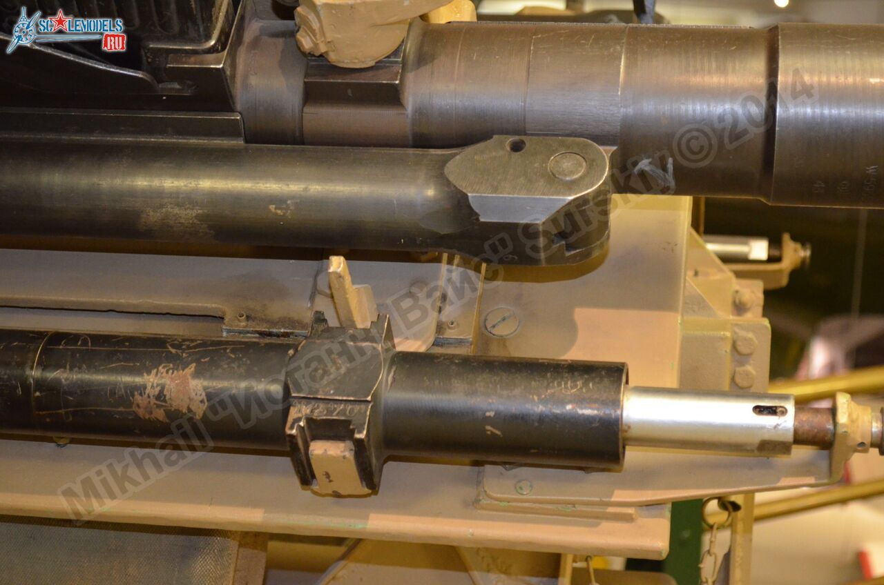 Flak-38_AA-gun_0003.jpg