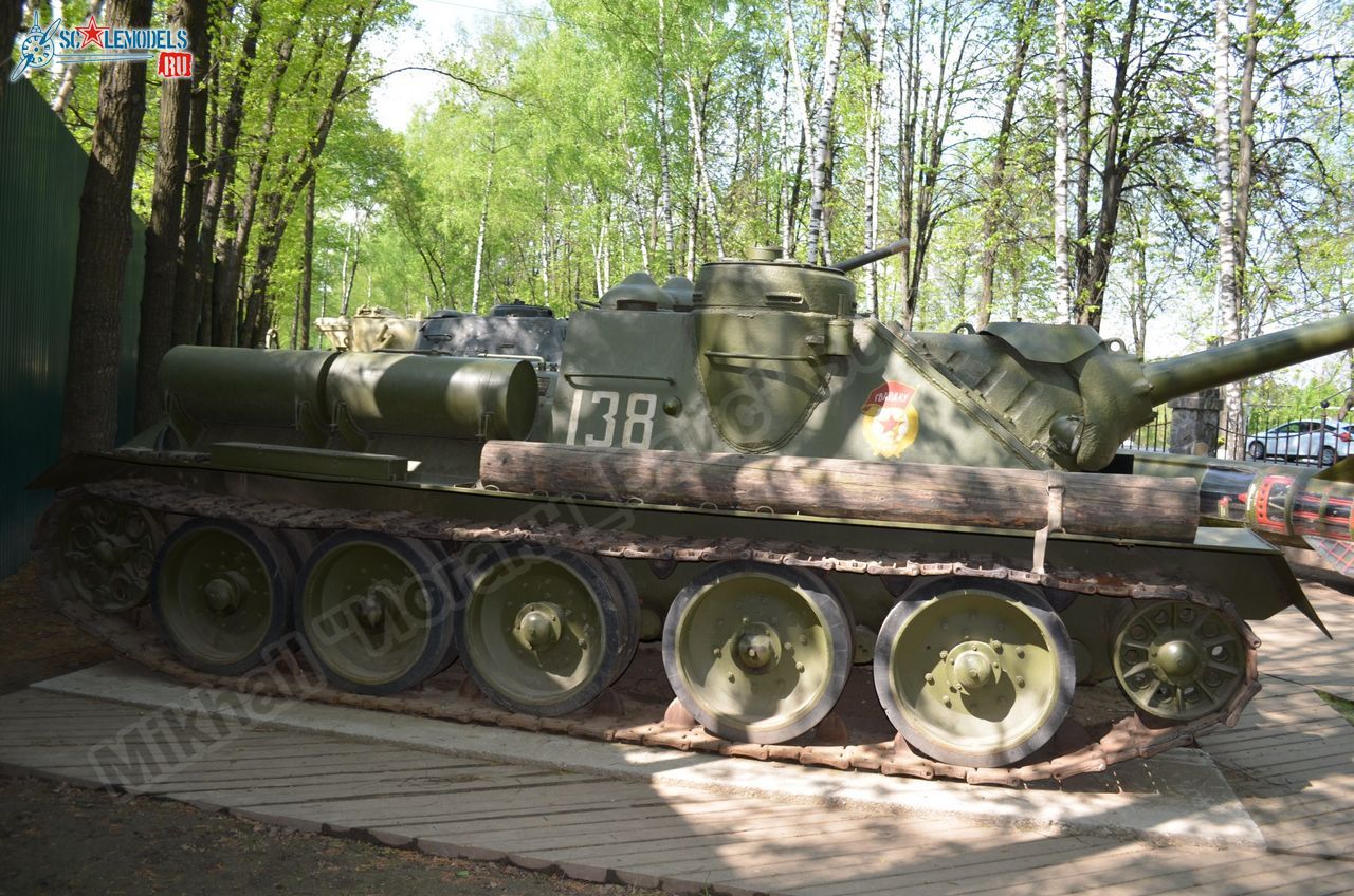 SU-100_0013.jpg