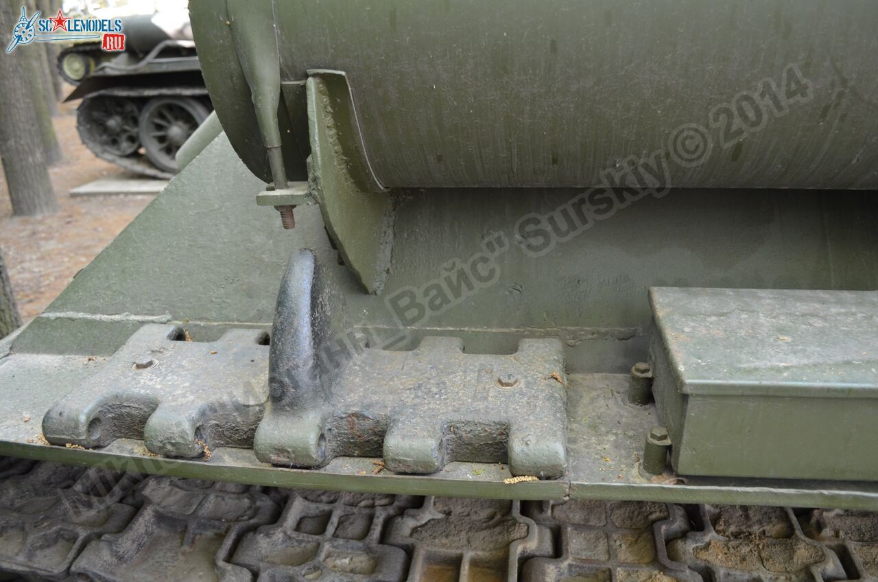 SU-100_0022.jpg