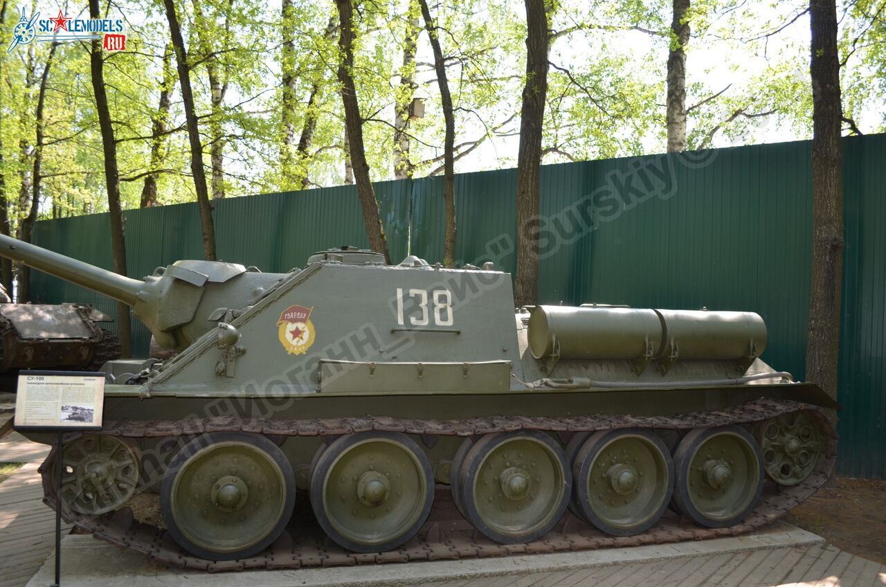 SU-100_0032.jpg