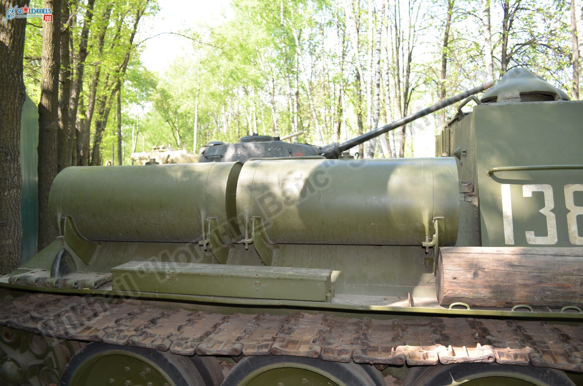 SU-100_0018.jpg