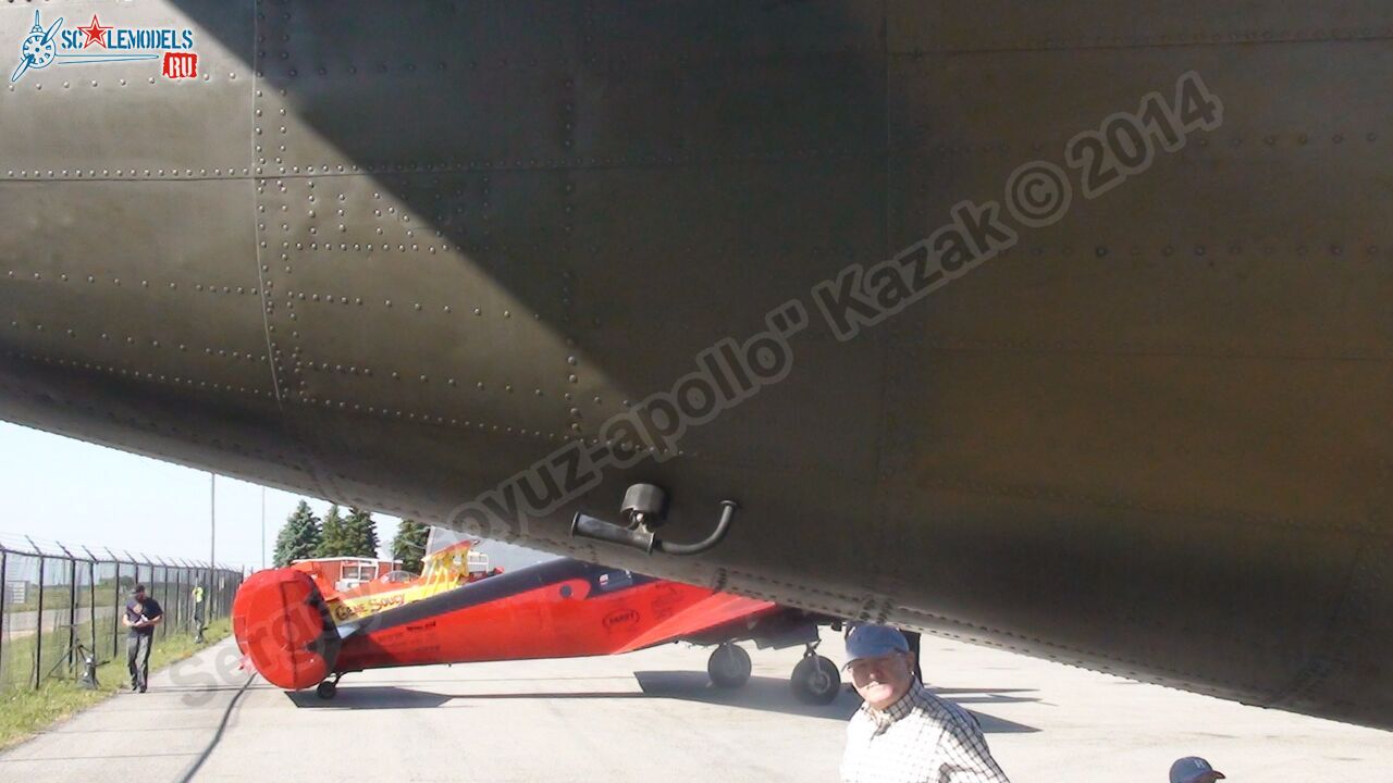 B-24_Liberator_0011.jpg