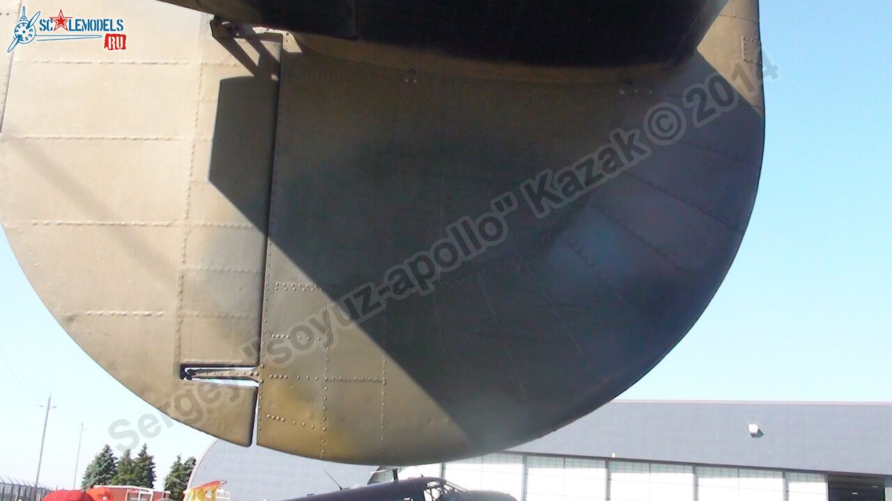 B-24_Liberator_0021.jpg