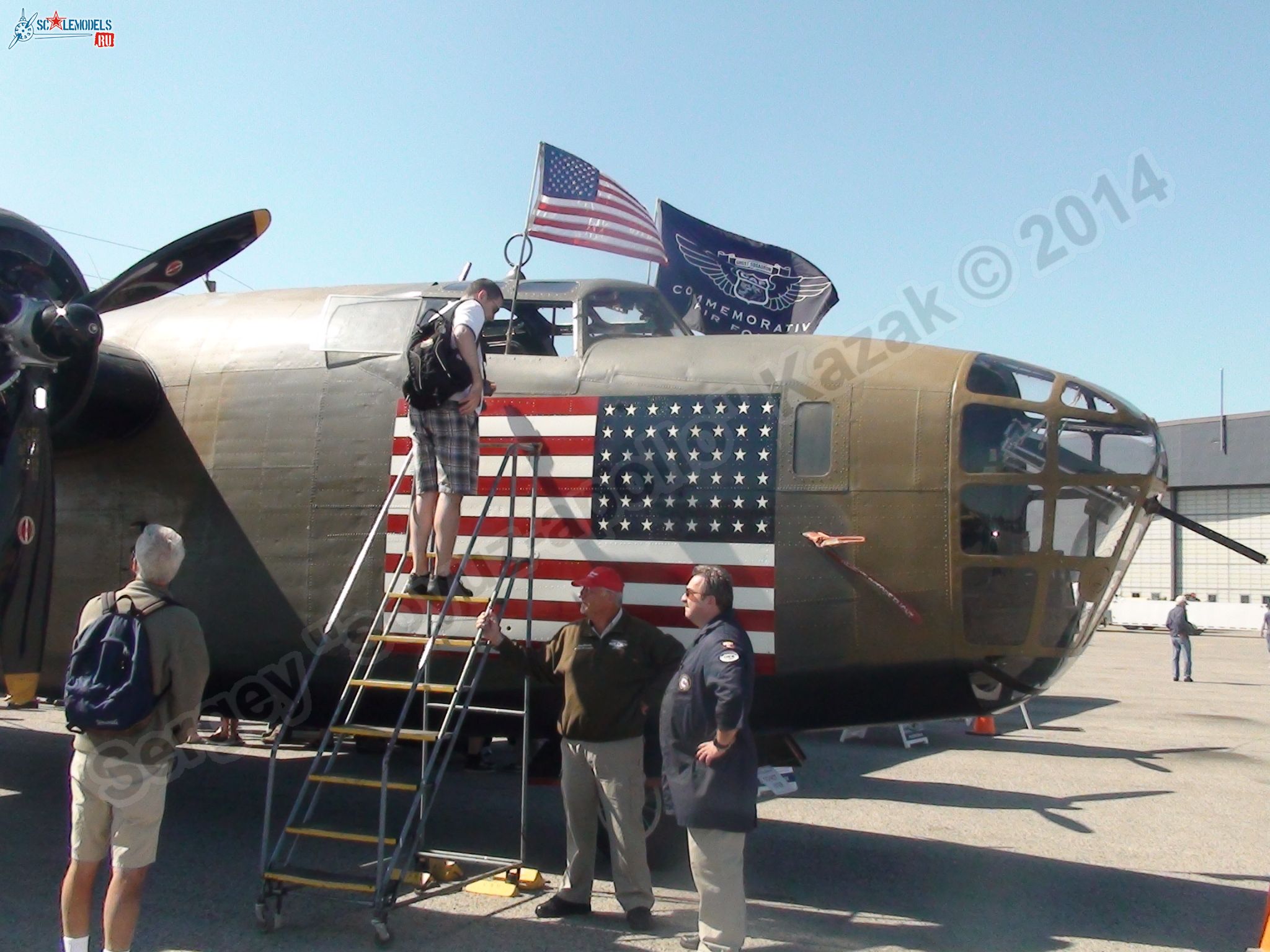 B-24_Liberator_0203.jpg