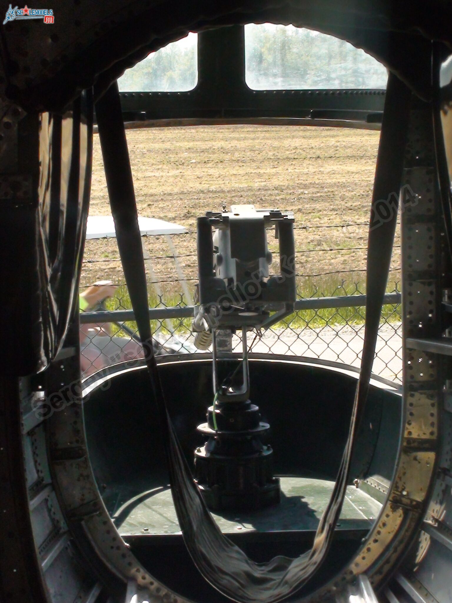 B-24_Liberator_0244.jpg