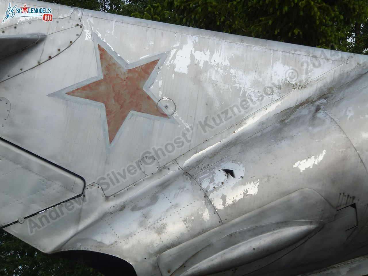 MiG-17_Vyazma_airbase_0037.jpg