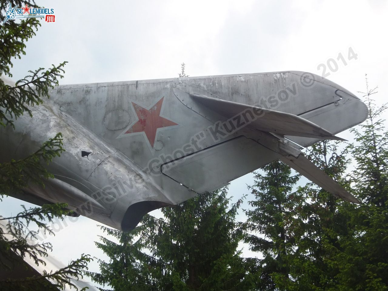 MiG-17_Vyazma_airbase_0079.jpg