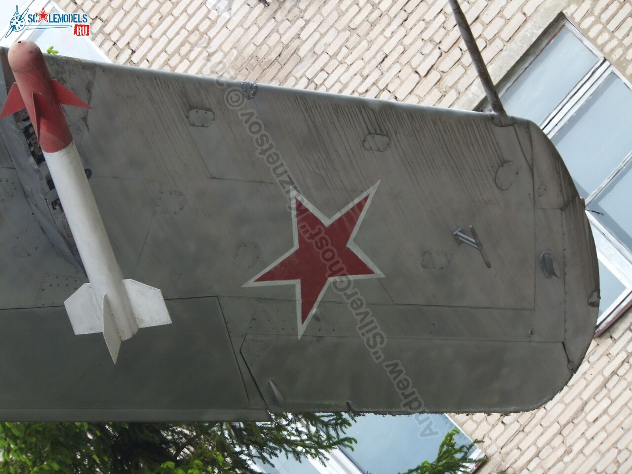 MiG-17_Vyazma_airbase_0138.jpg