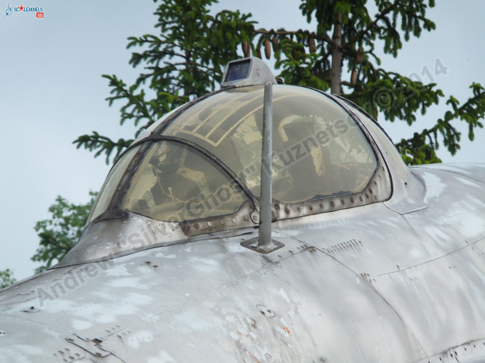 MiG-17_Vyazma_airbase_0041.jpg