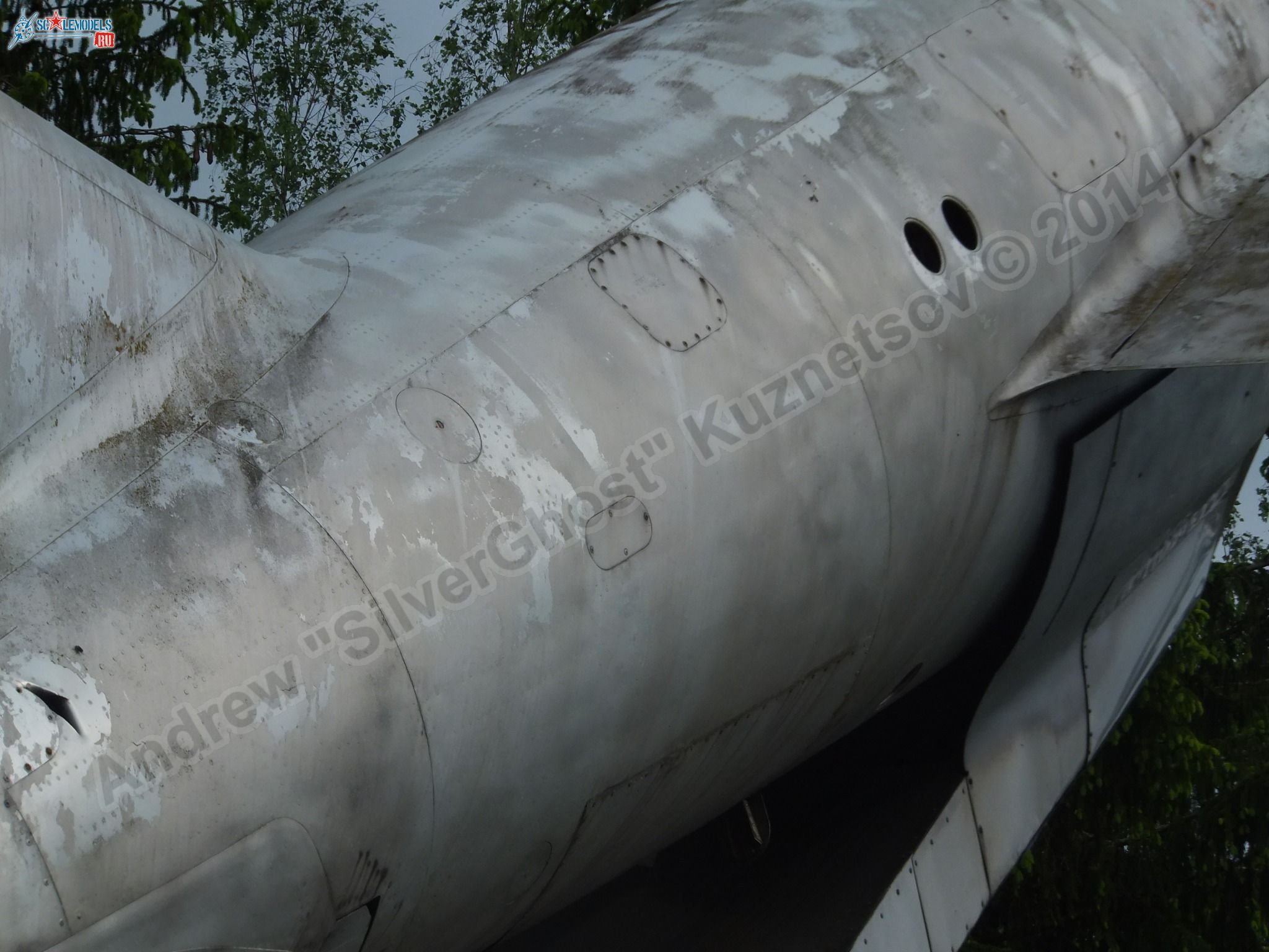 MiG-17_Vyazma_airbase_0052.jpg