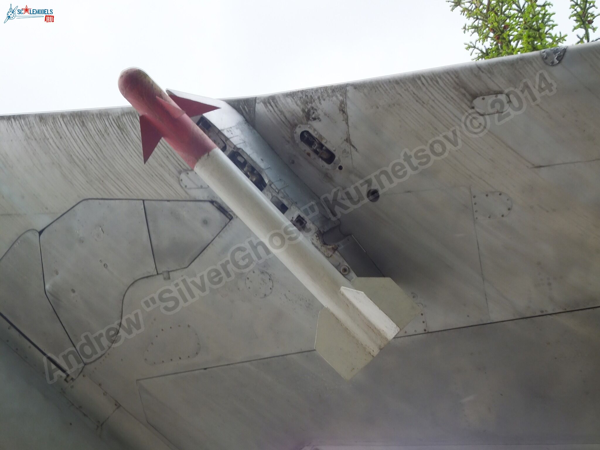 MiG-17_Vyazma_airbase_0099.jpg