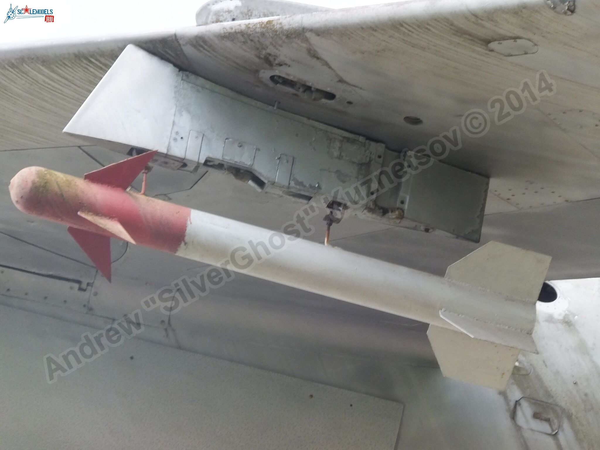 MiG-17_Vyazma_airbase_0125.jpg