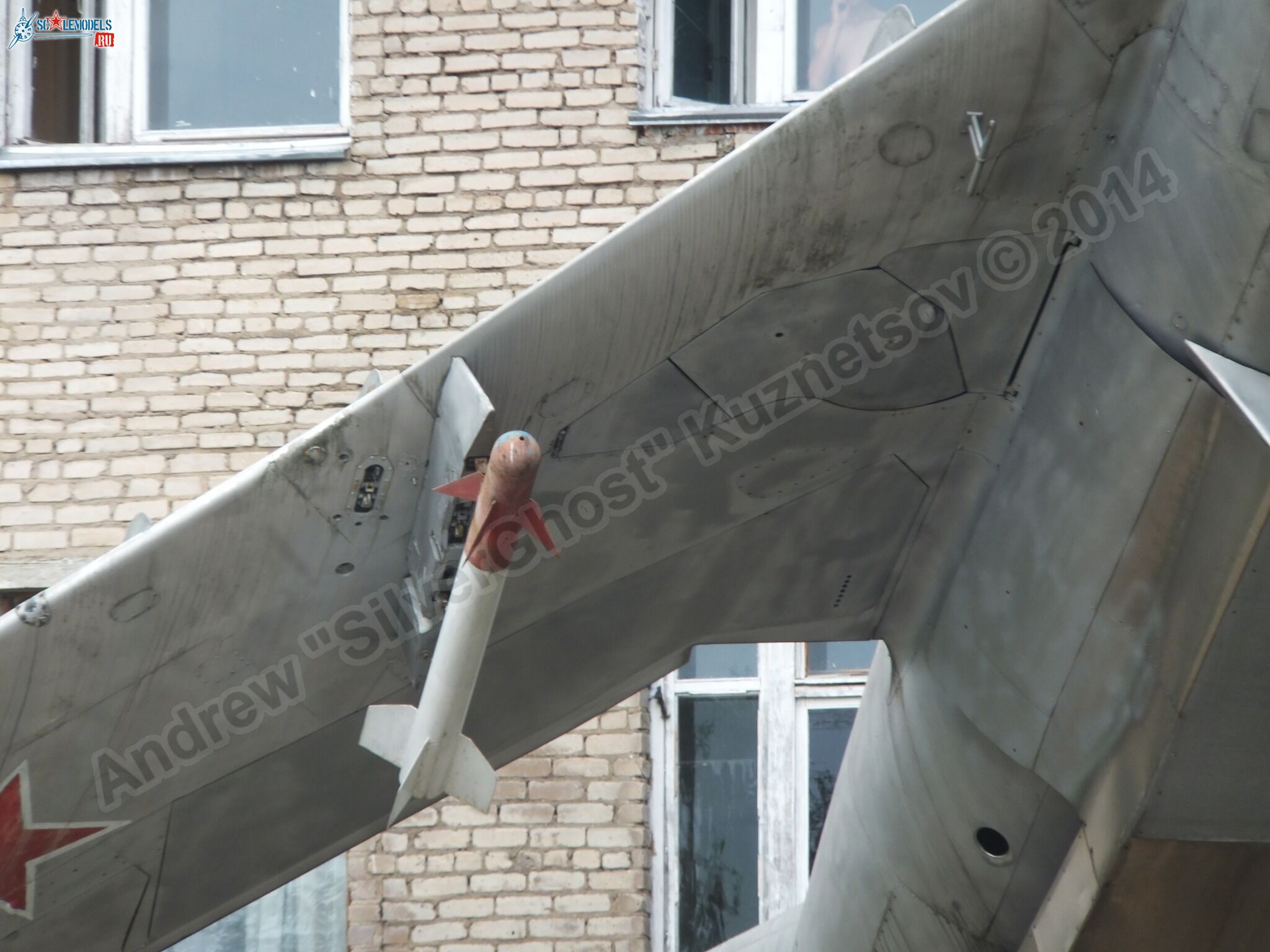MiG-17_Vyazma_airbase_0144.jpg