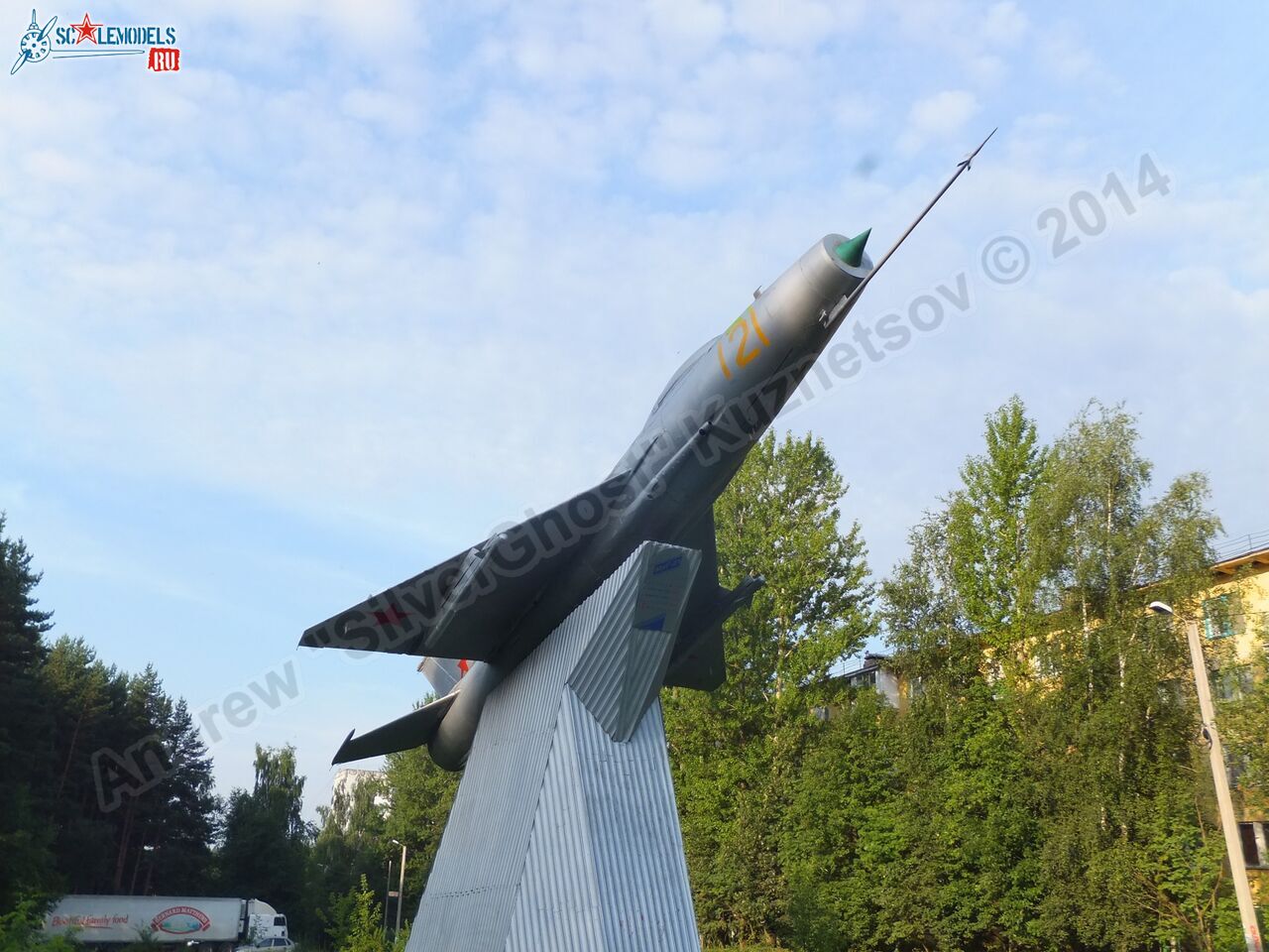 MiG-21F-13_0000.jpg