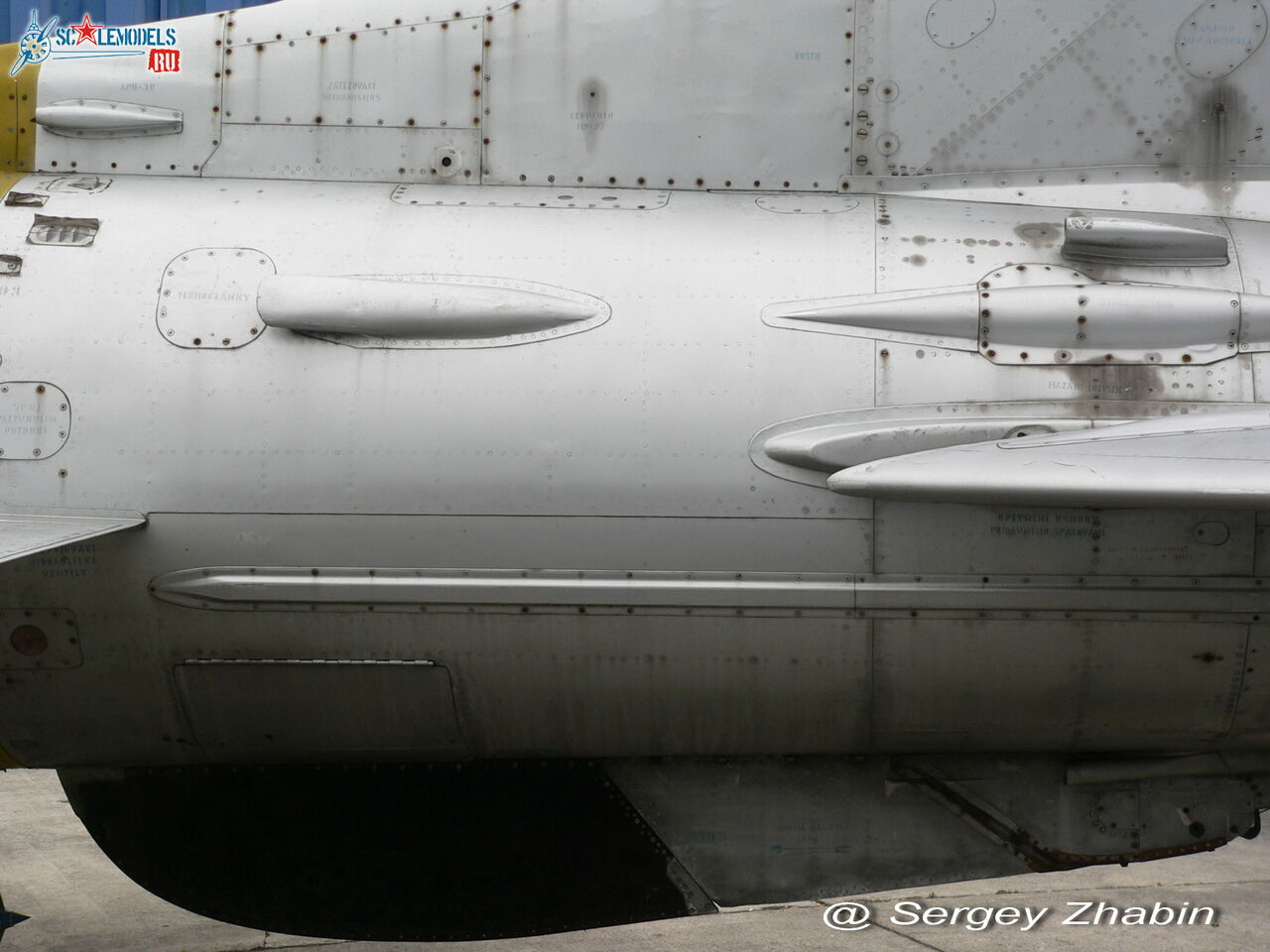 MiG-21F-13_05.jpg
