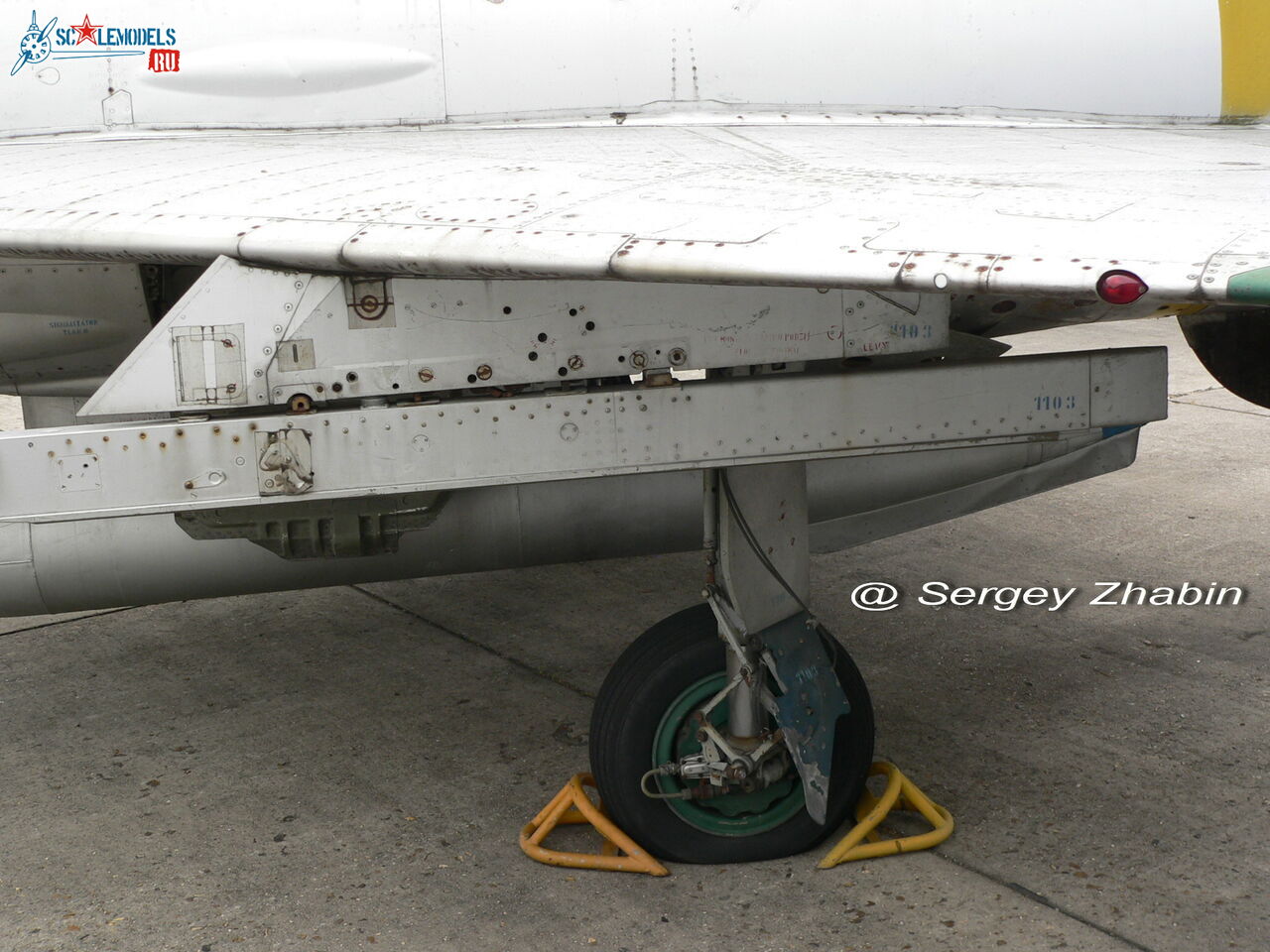 MiG-21F-13_10.jpg