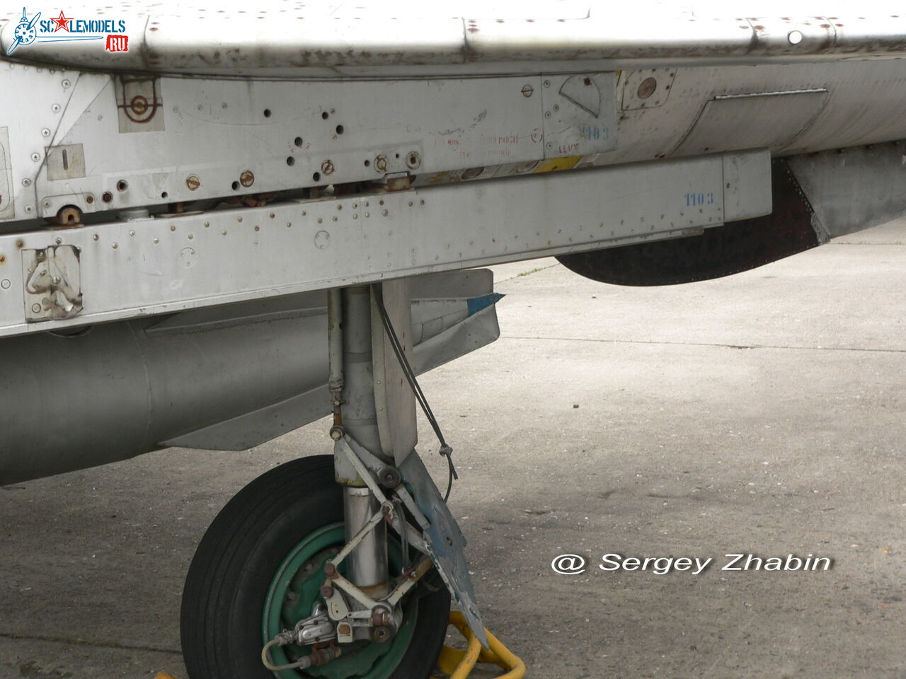 MiG-21F-13_17.jpg
