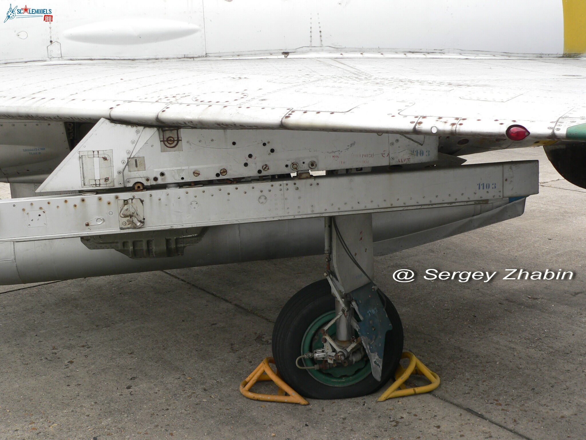 MiG-21F-13_10.jpg