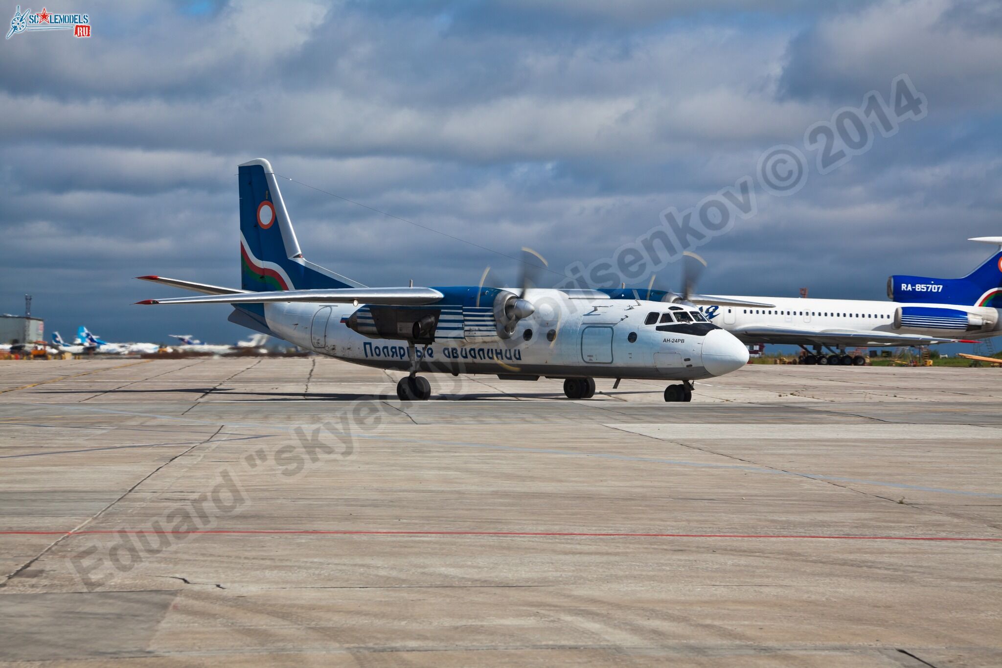 An-24_RA-46479_0000.jpg