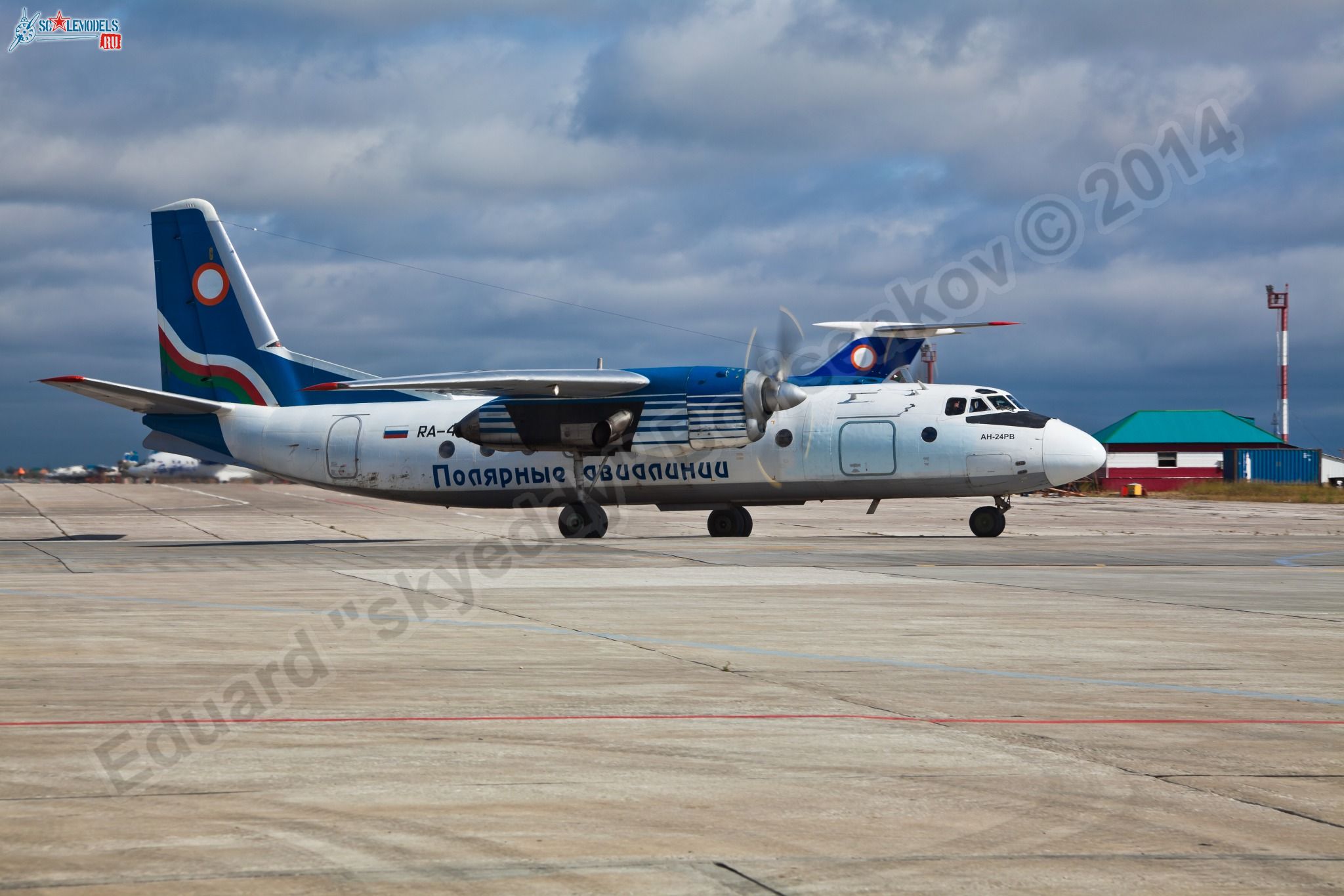 An-24_RA-46479_0012.jpg