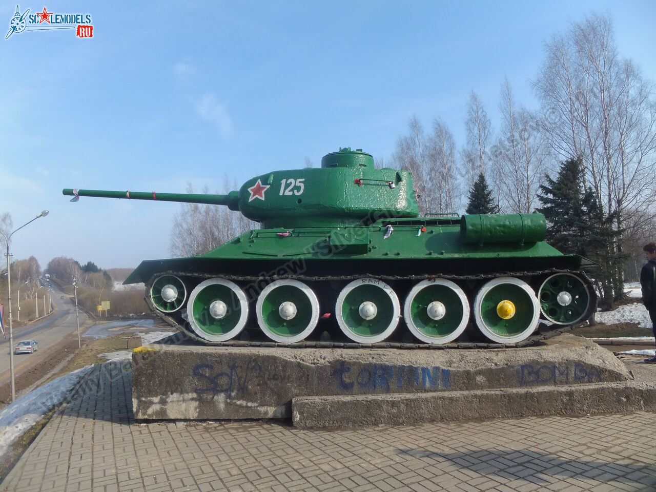 T-34-85_Smolensk_0055.jpg