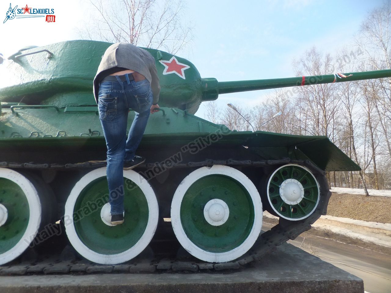 T-34-85_Smolensk_0085.jpg