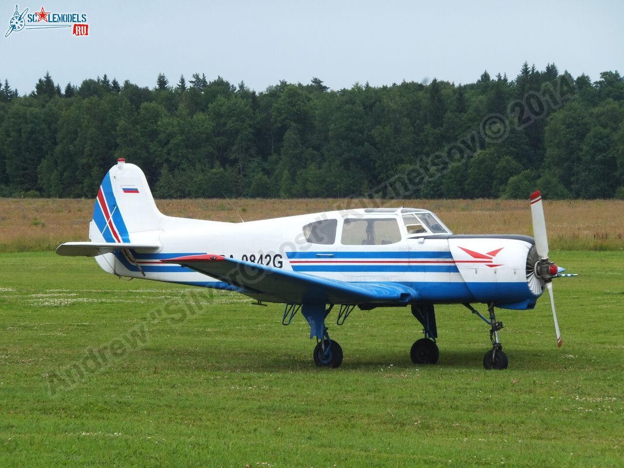 Yak-18T_0000.jpg