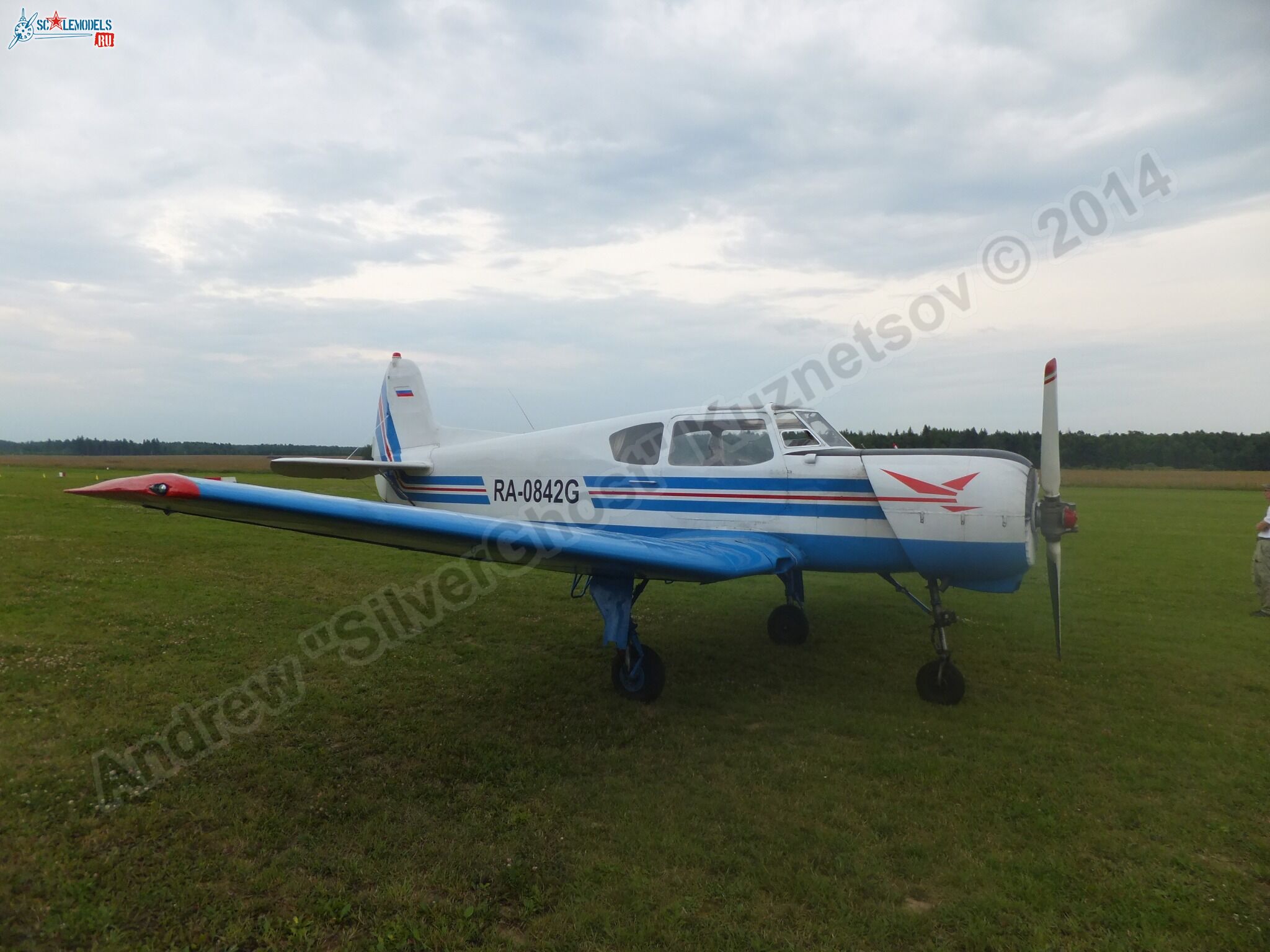 Yak-18T_0002.jpg