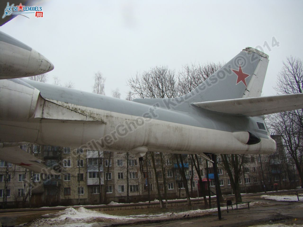 Tu-16_Badger_Smolensk_0074.jpg